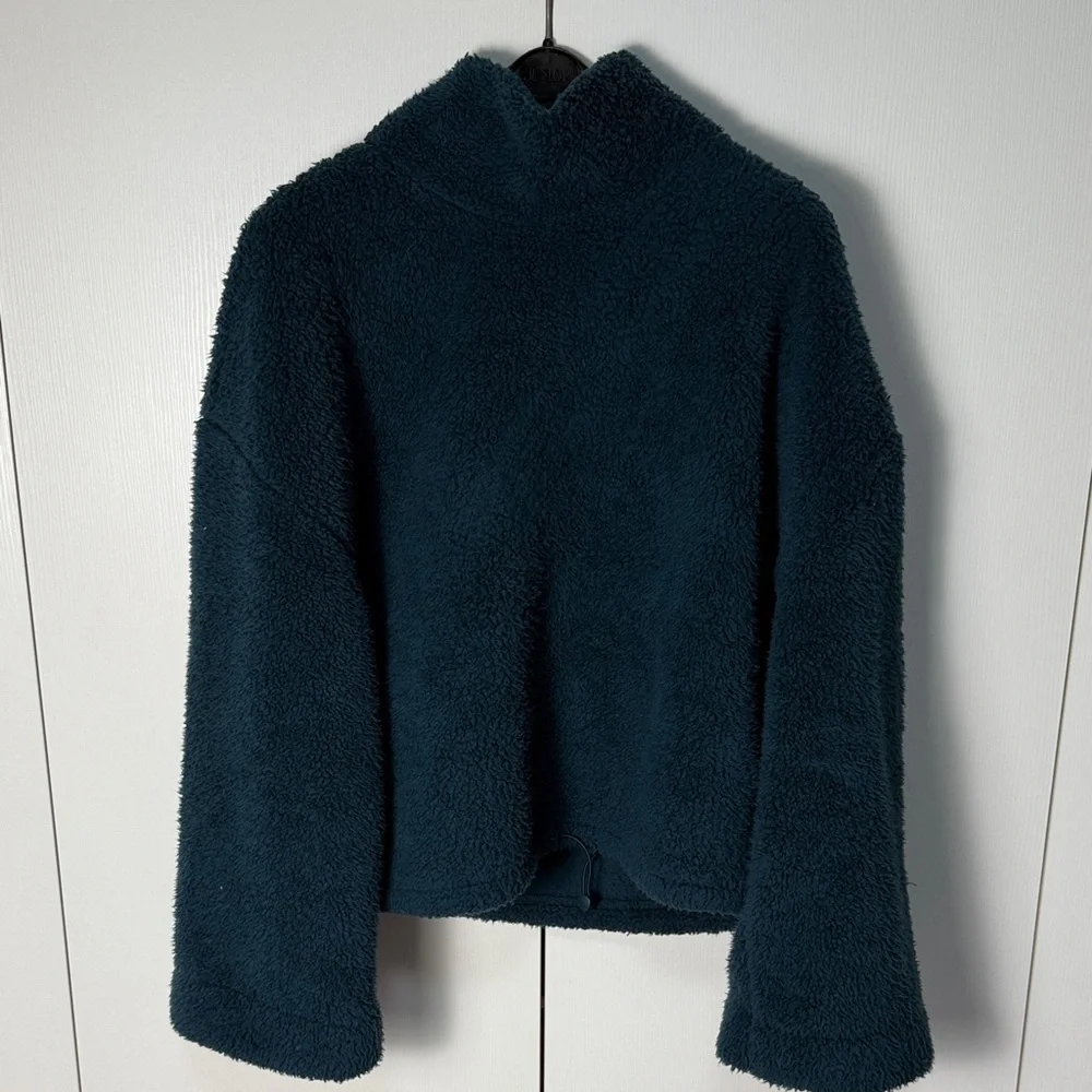 Cozy Dark Green Fleece turtleneck  Pullover size S - Picture 6 of 10